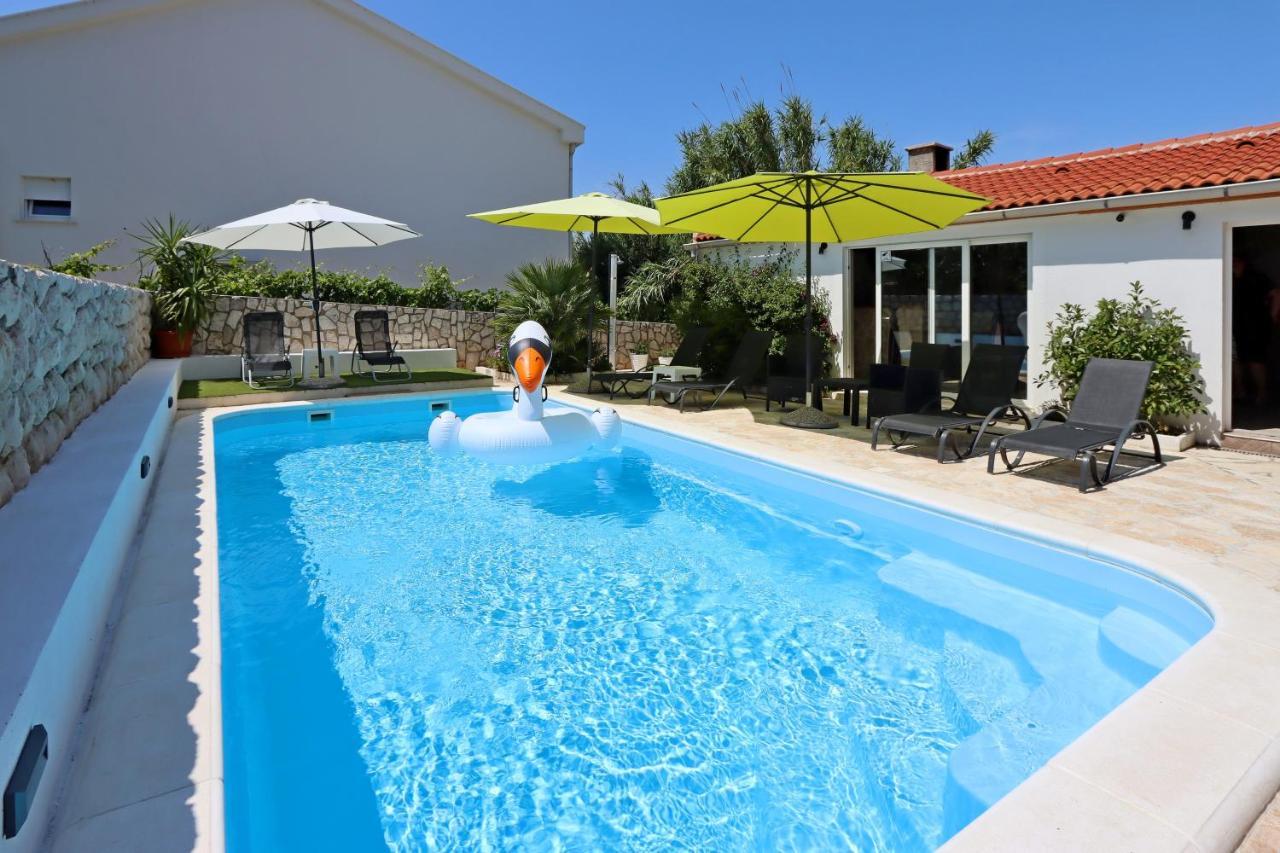 Seaside Apartments With A Swimming Pool Pag - 6412 Pag Town Exterior foto